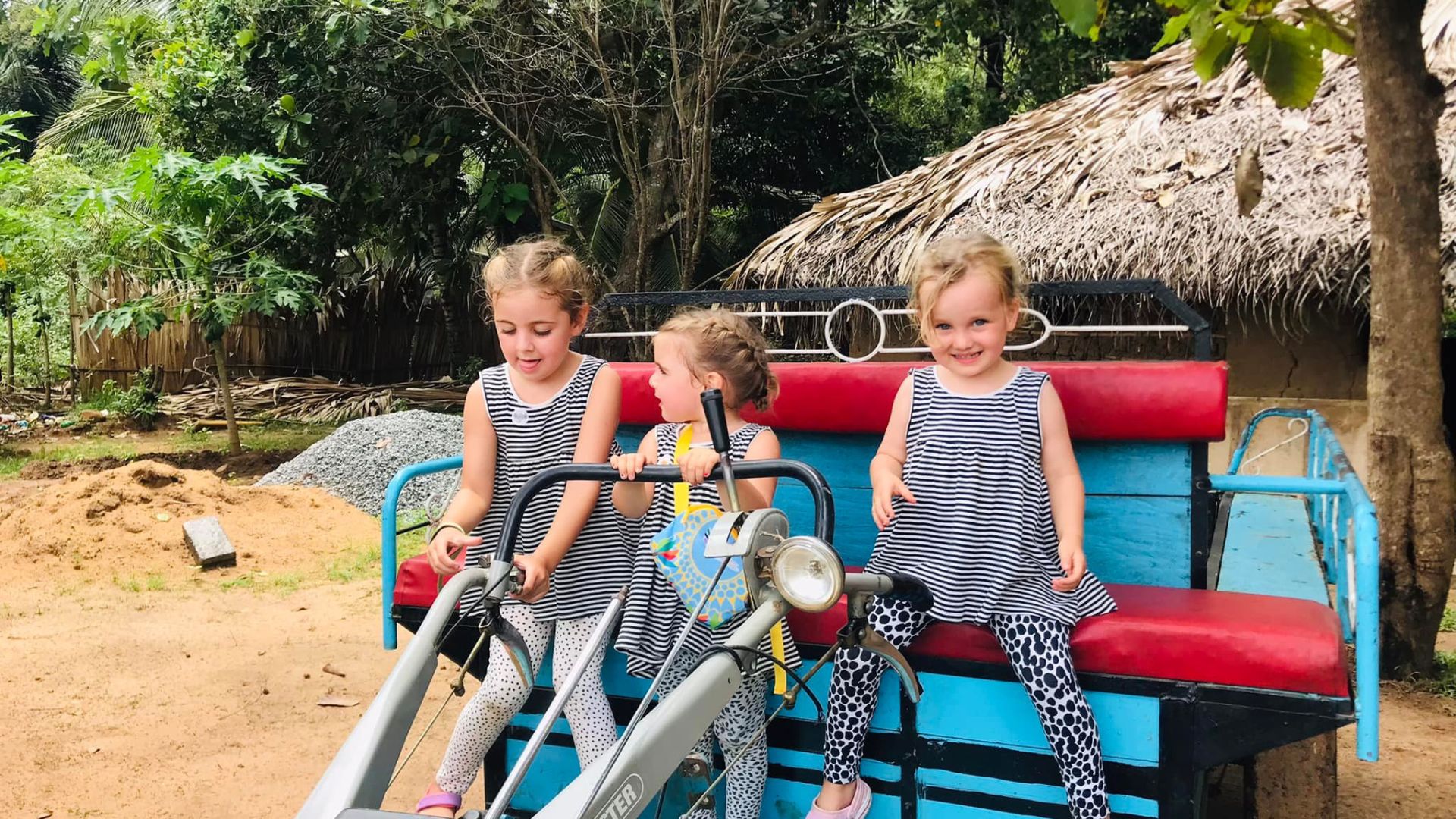 udawalawe village tour small tractor ride